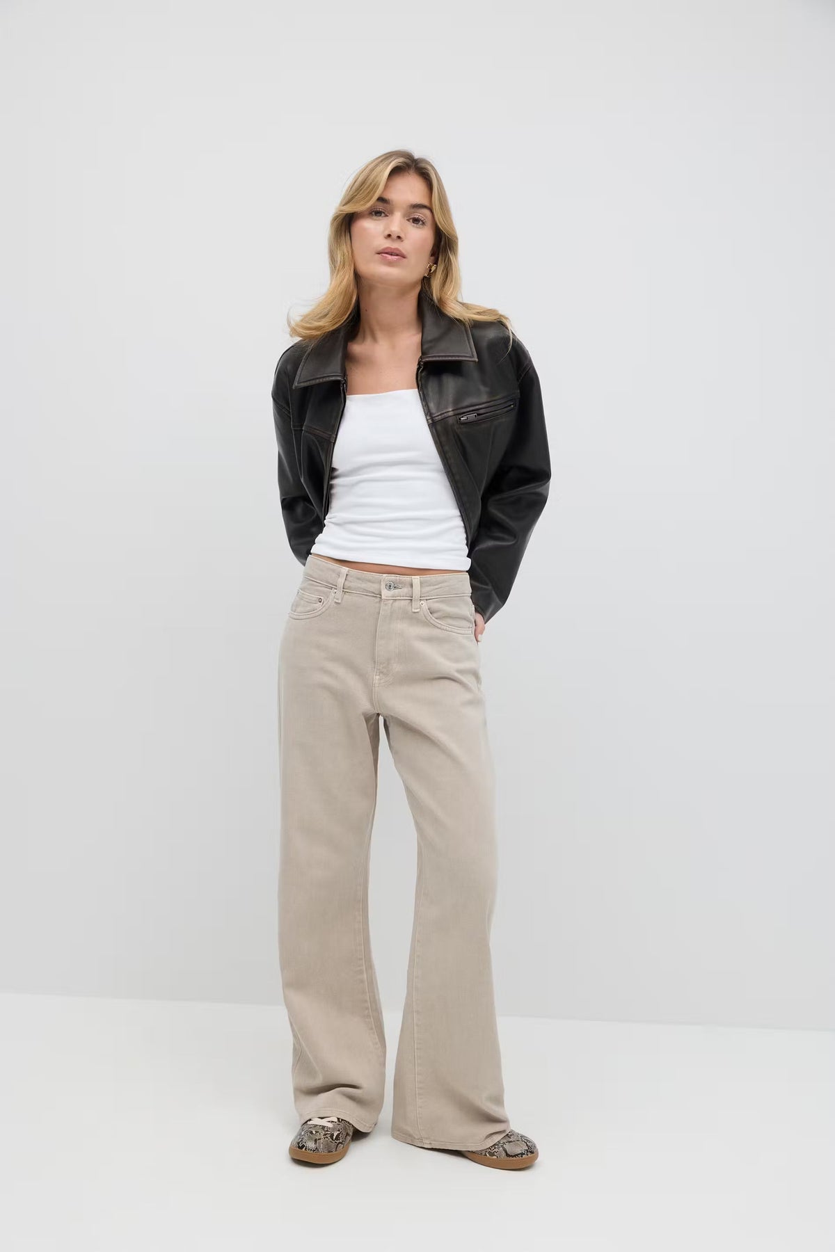 Olivine Perfect Wide Jeans - UK 6 (XS) - Brown