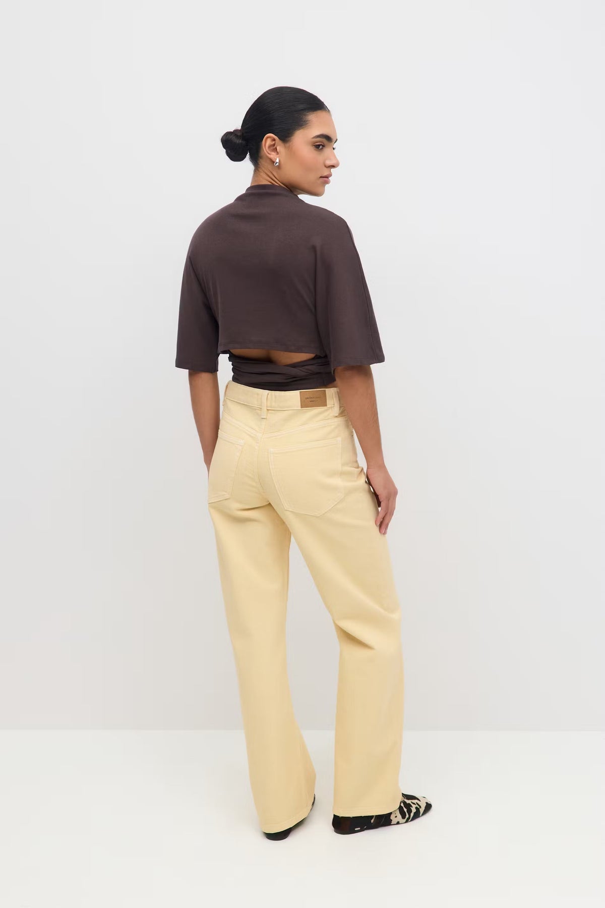 Olivine Perfect Wide Jeans - UK 8 (S) - Yellow