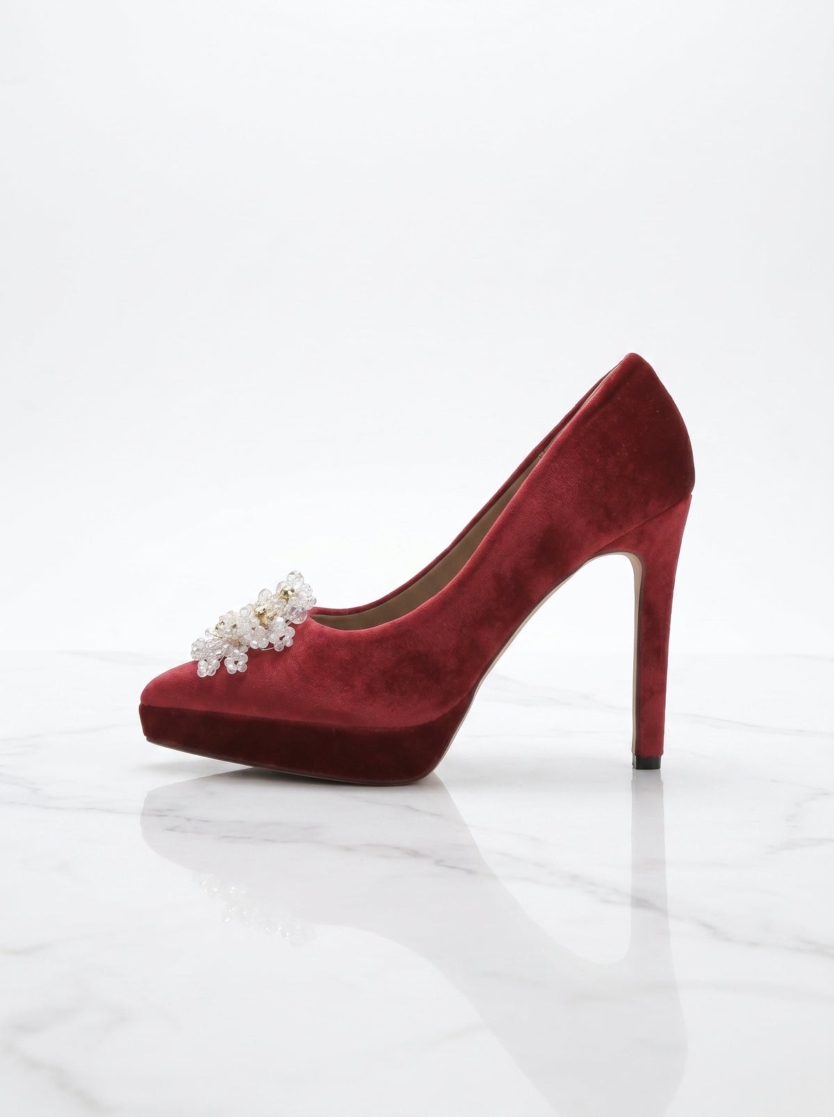 Embellished Pointed Heel - 34